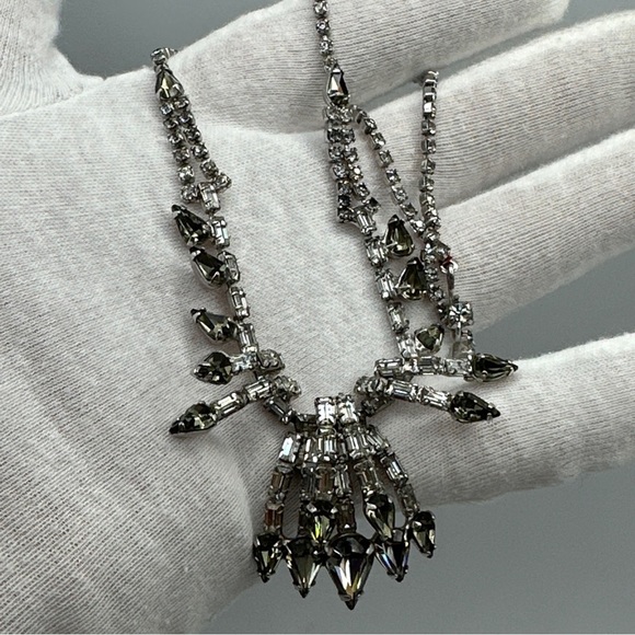 Vintage 1970’s rhinestone Smoke Crystal necklace #324 - Picture 2 of 7